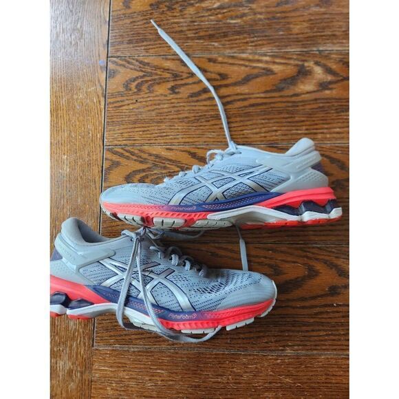 ASICS Women's GEL-KAYANO 26 in Piedmont Grey/Silver sz 9 - Picture 1 of 5